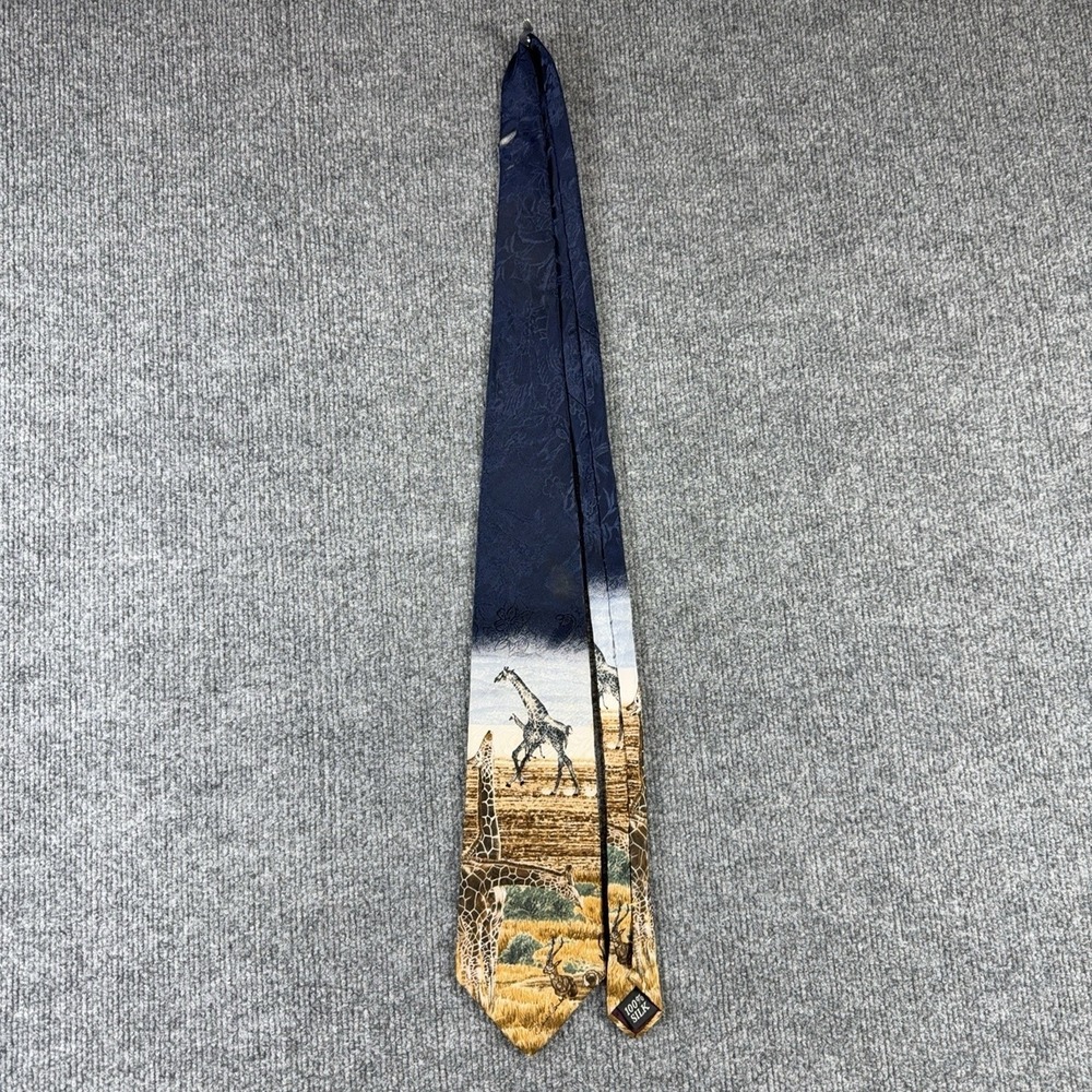 VTG Endangered Species Tie Mens Blue Giraffe Wildlife 100% Silk Simon Combes